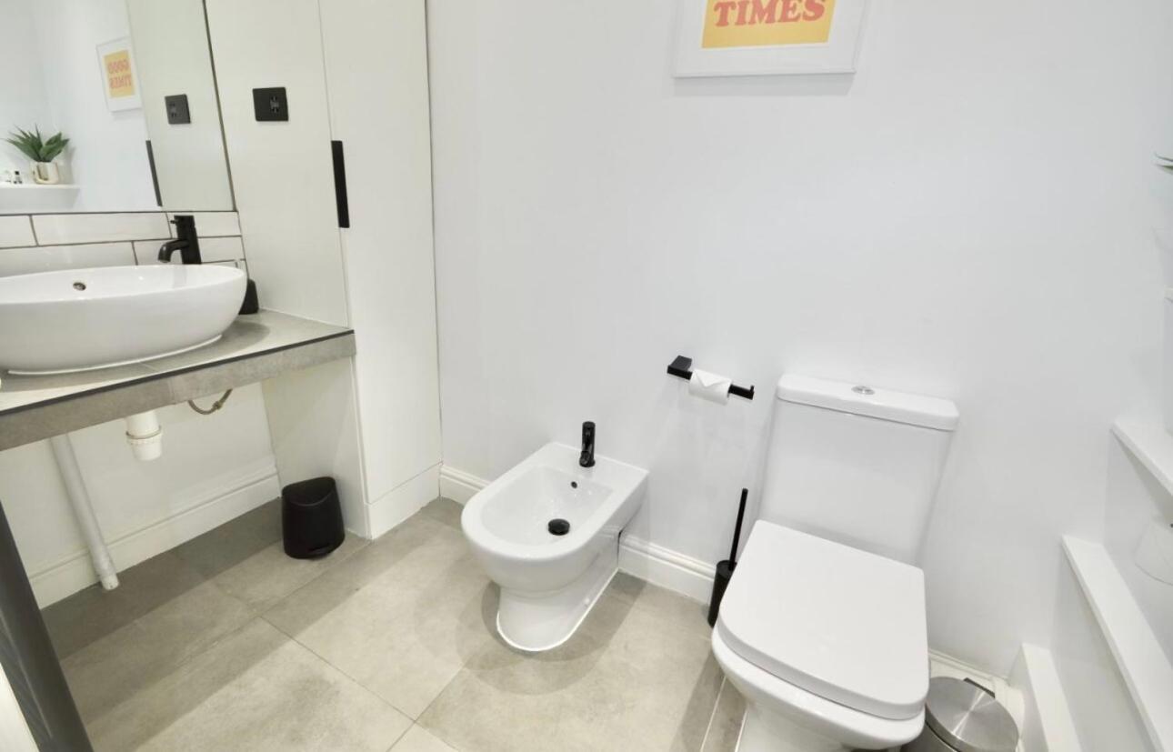 3 X Bedroom Riverside Flat With Hot Tub On Roof Terrace London Exterior photo